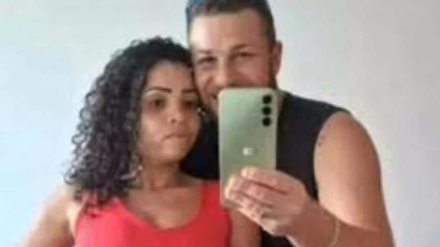 Soția care i-a tăiat organul genital soțului și apoi l-a aruncat în toaletă s-a împăcat cu acesta