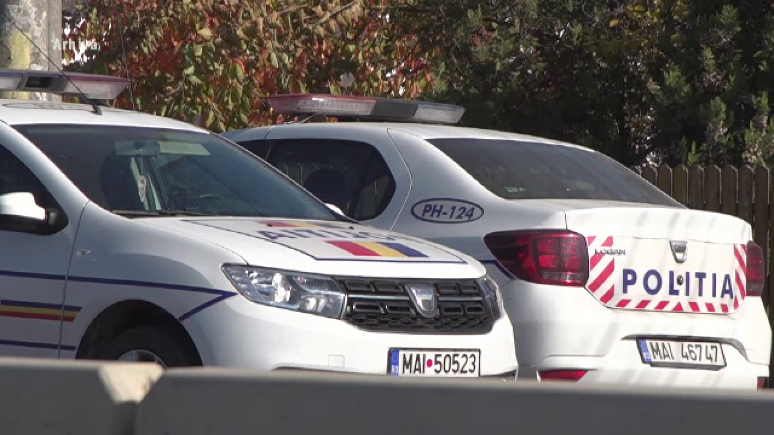 Cadavrul unui bărbat, cu multiple plăgi la nivelul gâtului şi braţelor, găsit pe un teren viran din Baia Mare
