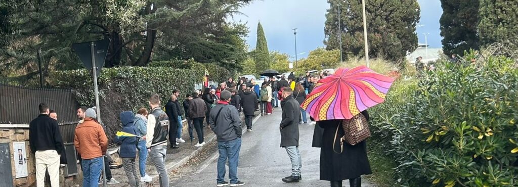 „Diaspora în flăcări: Românii din Roma protestează împotriva anulării voturilor!”
