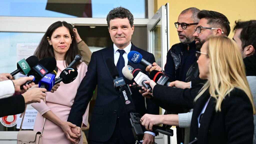 Nicușor Dan a câștigat matematic alegerile prezidențiale 2025. Învingător clar în țară, a recuperat și în diaspora
