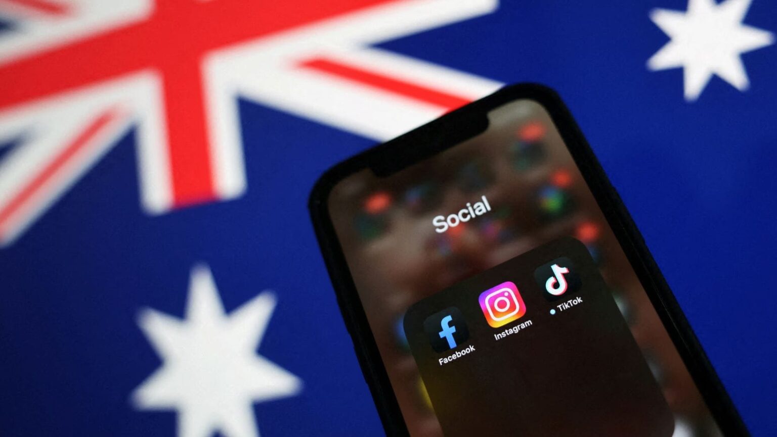 E oficial! Australia a blocat accesul copiilor sub 16 ani la rețelele sociale