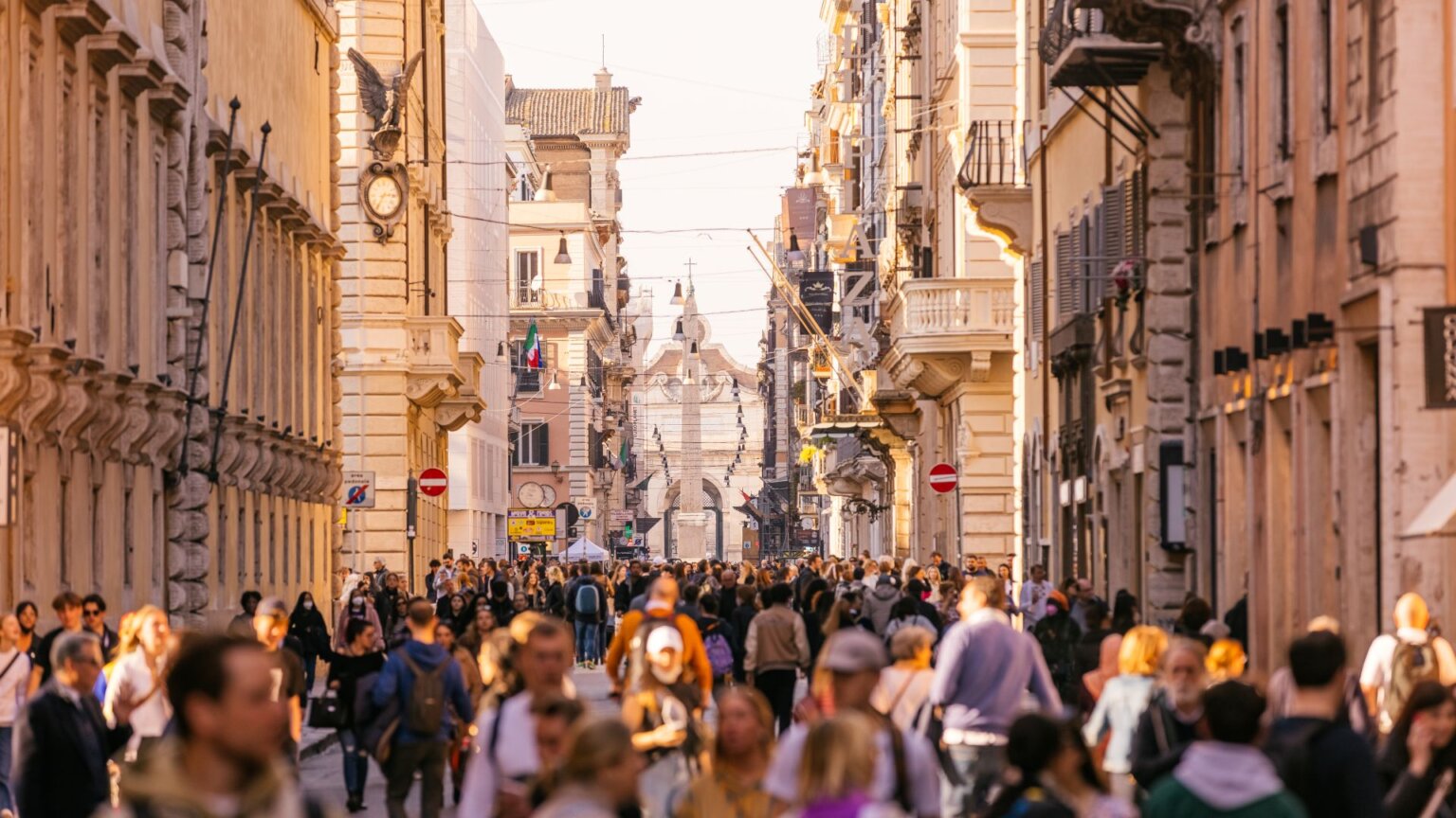 Număr record de milionari în lume în 2025: Aproape un milion de persoane au depășit pragul de un milion de dolari, arată UBS